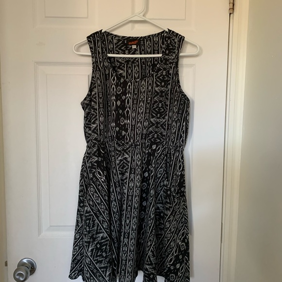 Dress size M - Picture 3 of 3